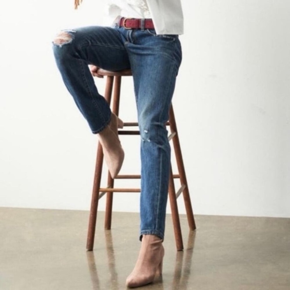 Anthropologie Pilcro Slim Boyfriend Distressed Crop Size 28